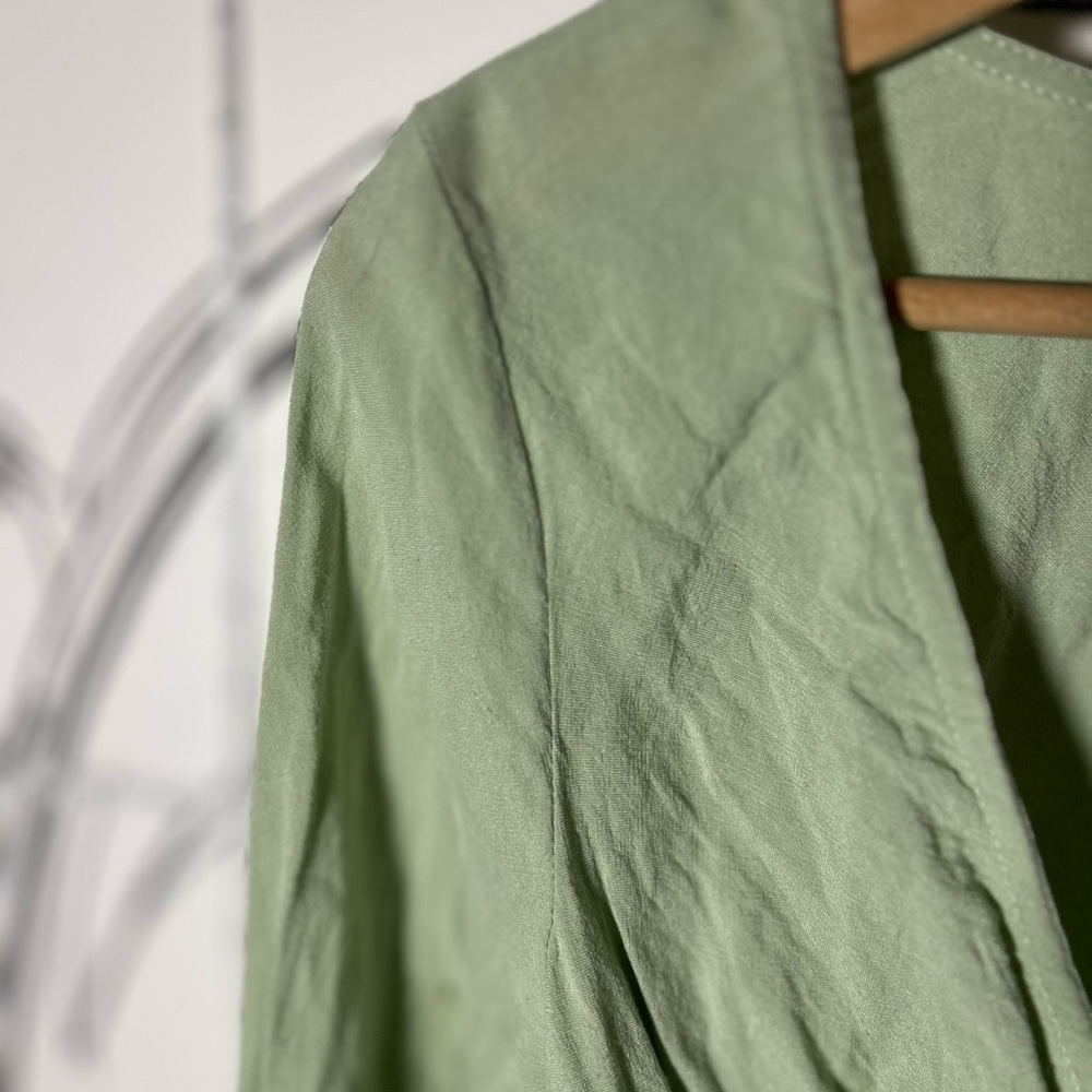 Urban Outfitters Light Green Twisted Front Deep V Long Sleeve Top, Size XS - Picture 3 of 10